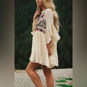 UMGEE Cream Floral Embroidered Boho Festival Nature Hippie Gauze Flowy Dress